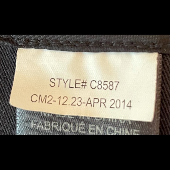 Ladies Marmot fitted lightweight jacket - Picture 11 of 15